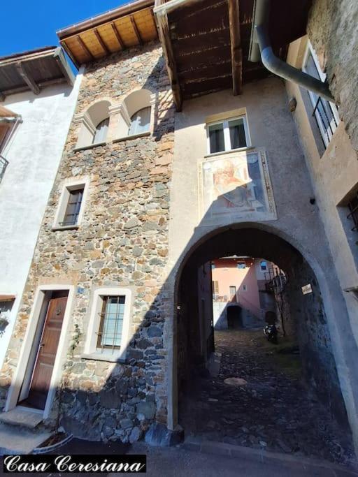 Вілла Antica Torre Del Castello Casa Ceresiana Carabietta Екстер'єр фото
